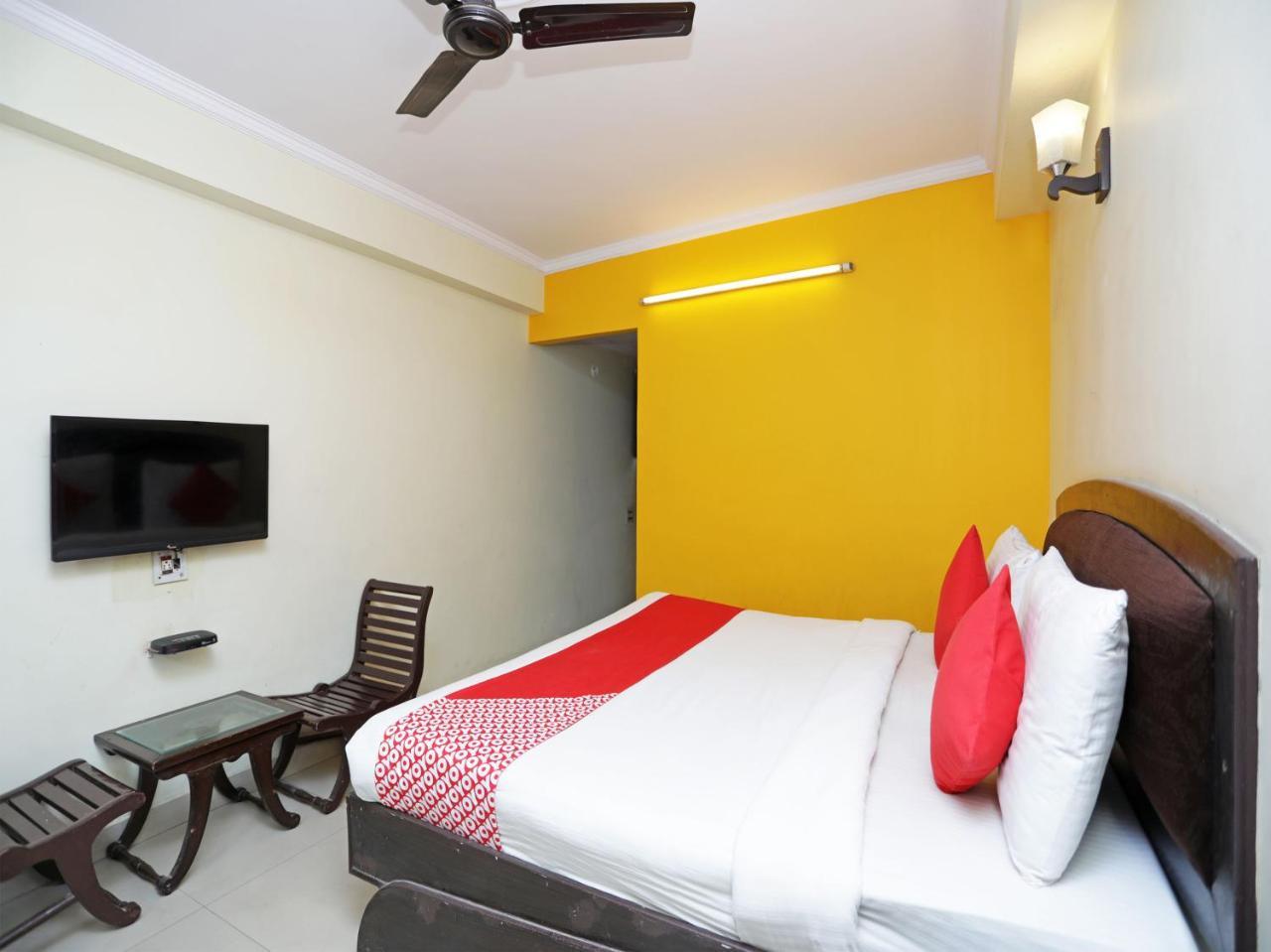 Oyo Flagship 118 Atithi Satkar Otel Varanasi Dış mekan fotoğraf