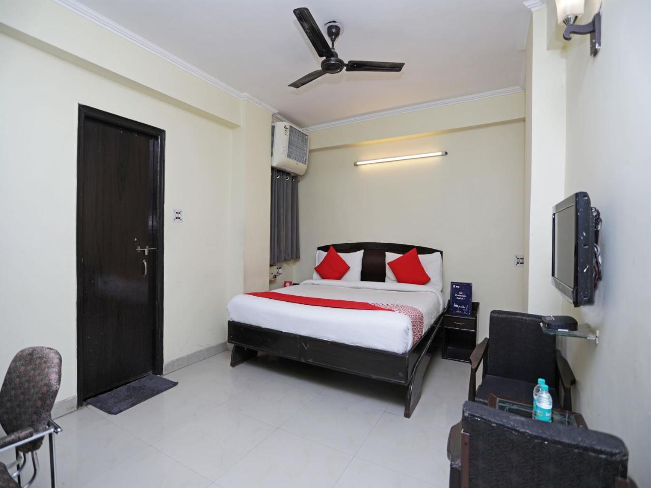 Oyo Flagship 118 Atithi Satkar Otel Varanasi Dış mekan fotoğraf